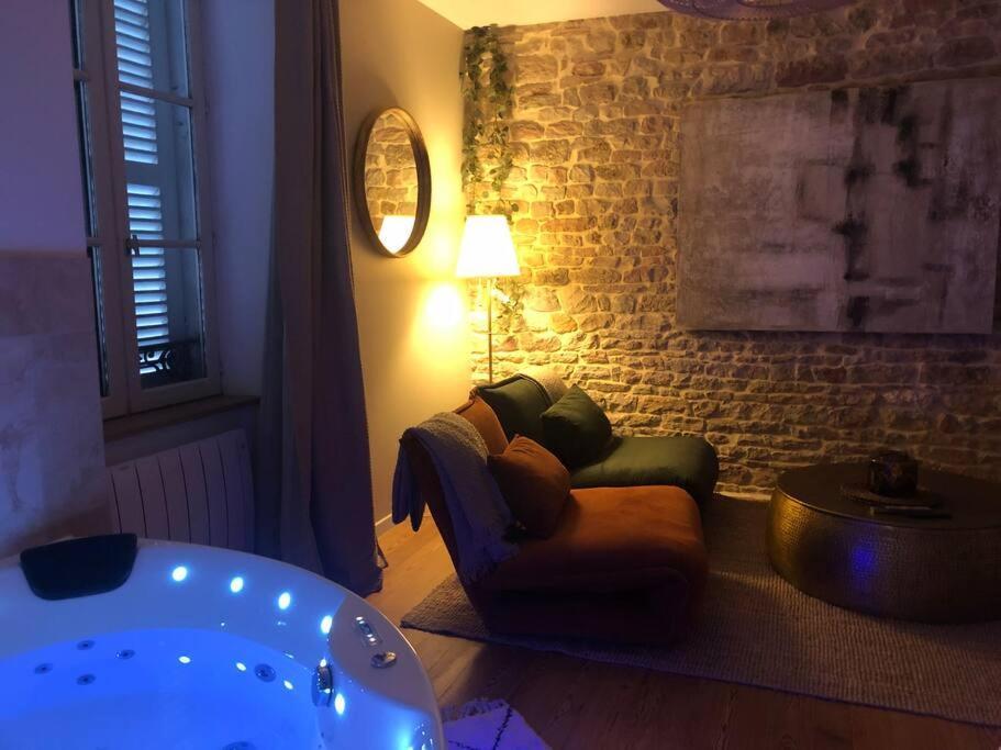 Detente Centre Historique De Macon Avec Spa Et Cine 外观 照片